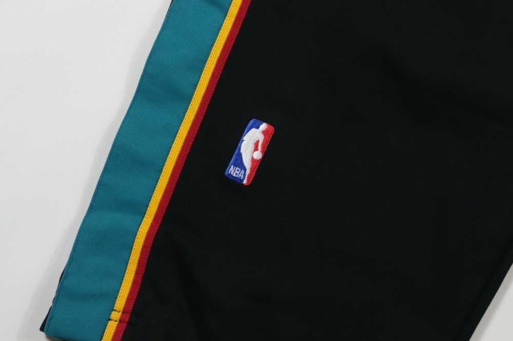 Nike × Vintage Vintage 90s Nike Detroit Pistons T… - image 5