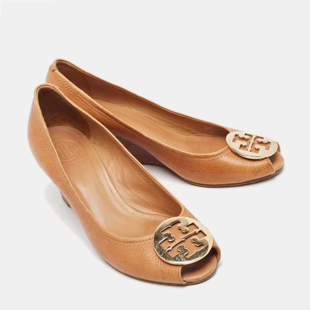 Tory Burch Leather heels - image 3