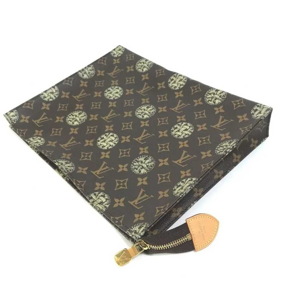 Louis Vuitton Leather clutch - image 10