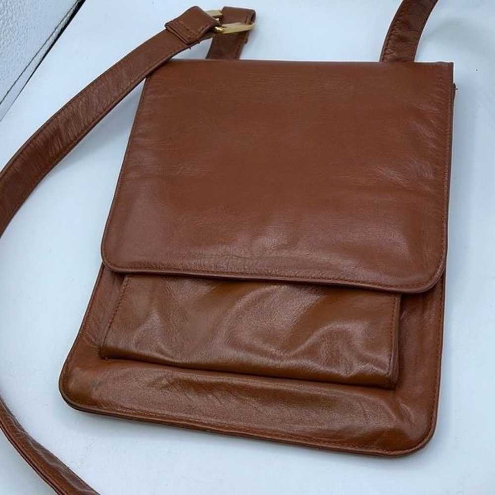 Vintage 80’s C.C. Courtenay Carmel leather messen… - image 2