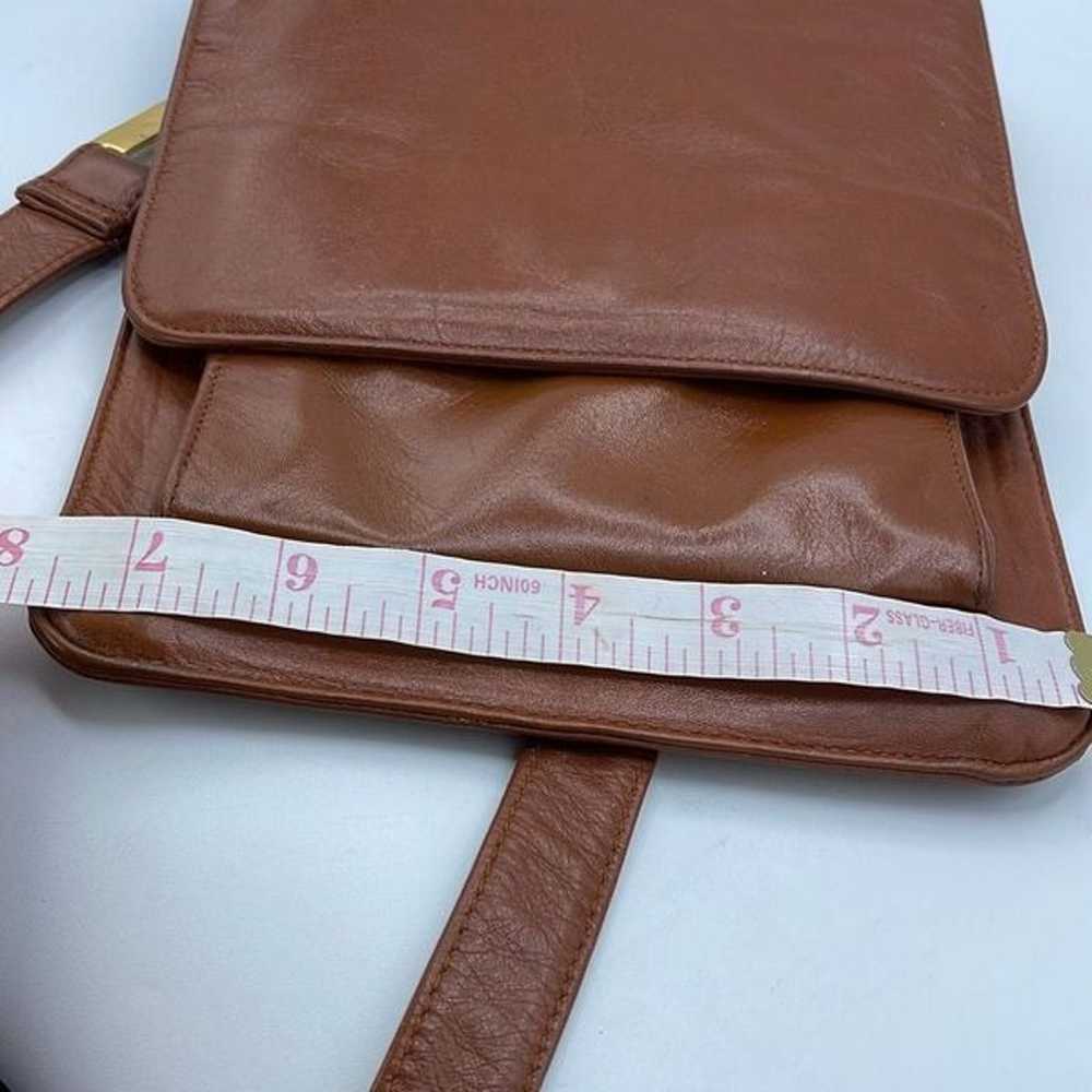 Vintage 80’s C.C. Courtenay Carmel leather messen… - image 6