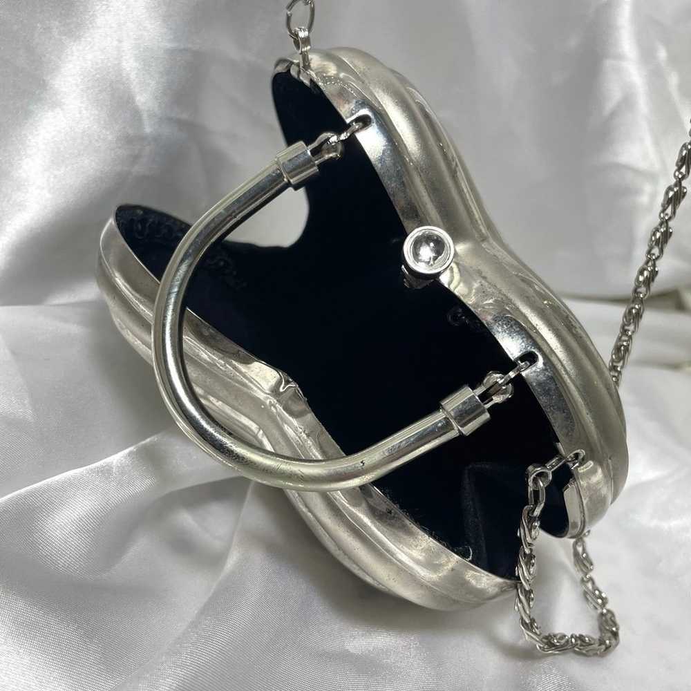 Heart shaped vintage silver and velvet metal purse - image 2