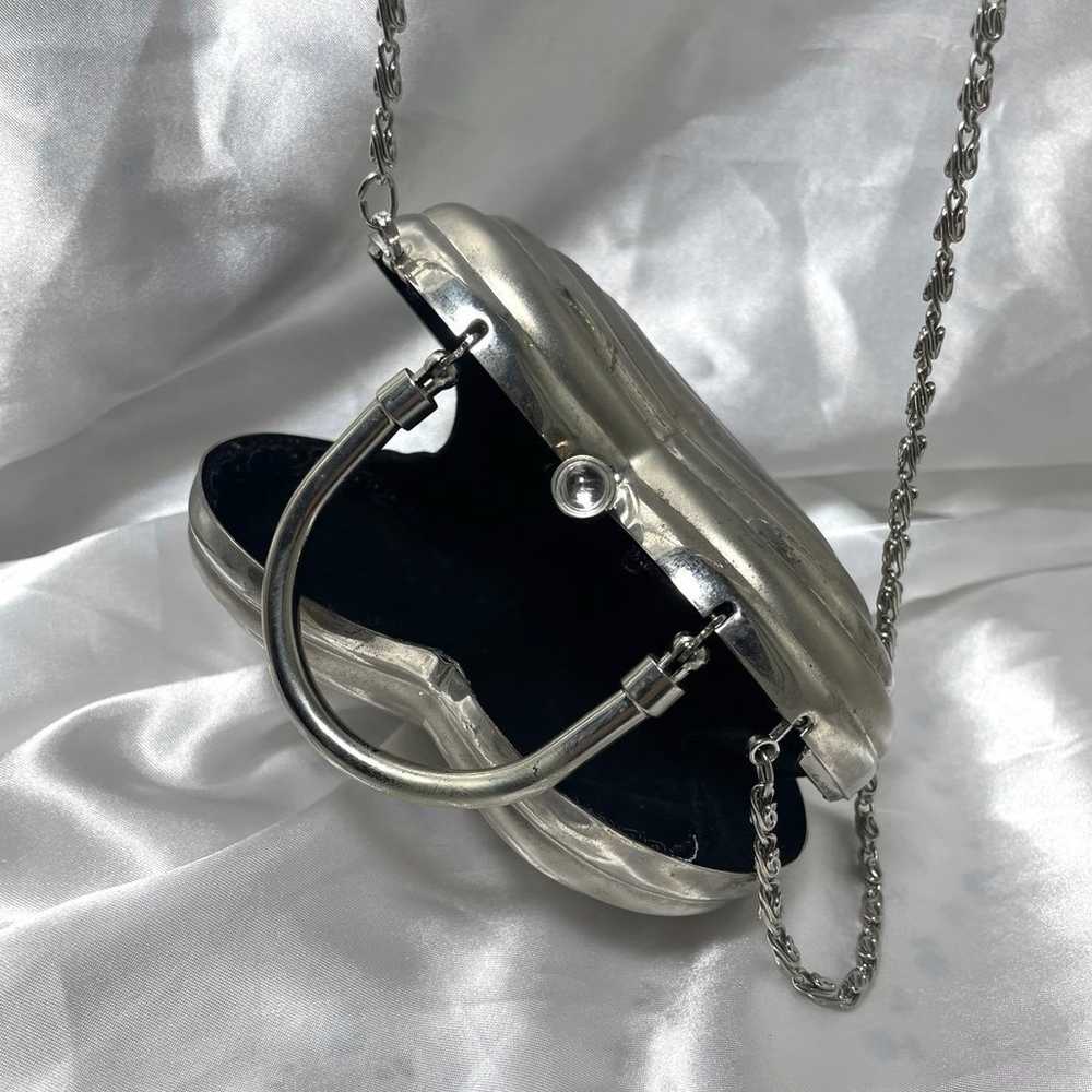 Heart shaped vintage silver and velvet metal purse - image 6