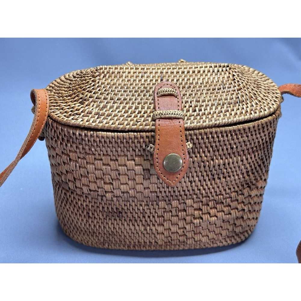 VTG Rattan Woven Bucket Bag Crossbody Purse Small… - image 2