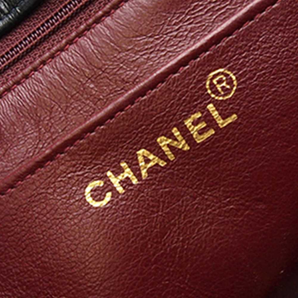 Chanel Chanel Medium Lambskin Diana Flap - image 5