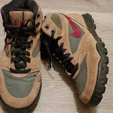 Vtg Nike ACG Hiking Boots