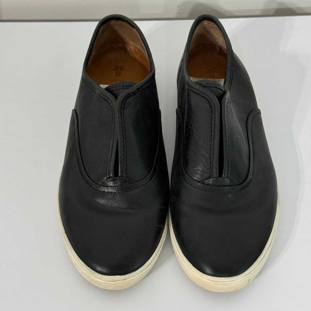 Frye Mindy Slip-On Black Sneakers Women’s Size 8.5 - image 2