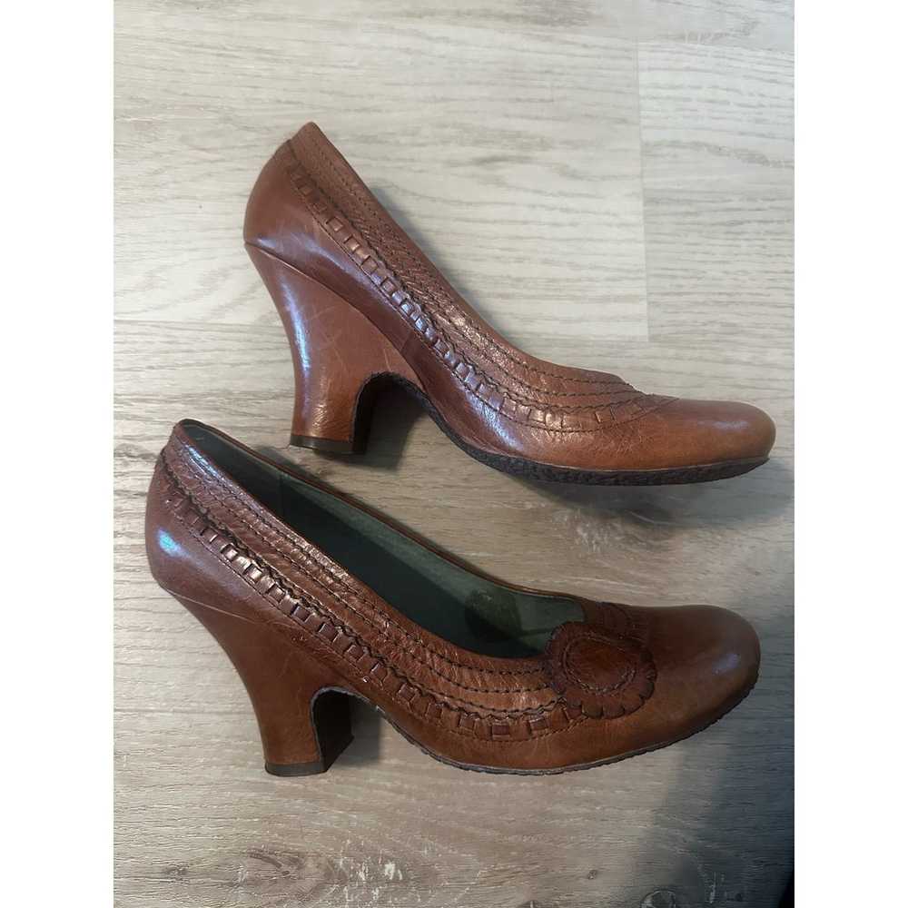 Biviel brown leather wedge heels size 9 round toe - image 5