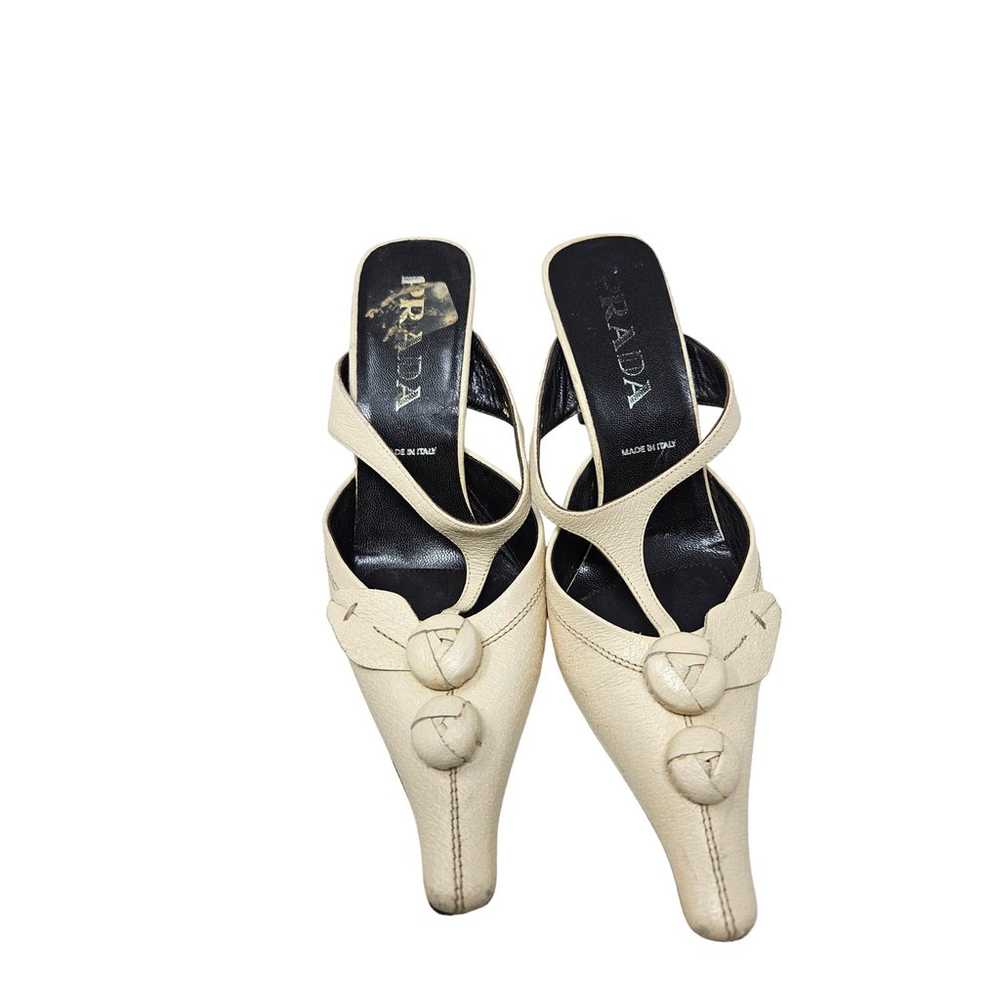 Vintage Y2K Prada 35.5 Cream Leather Flower Squar… - image 4