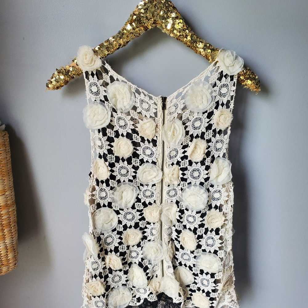 Alice + Olivia Floral Crochet Boho Tank XS - image 2