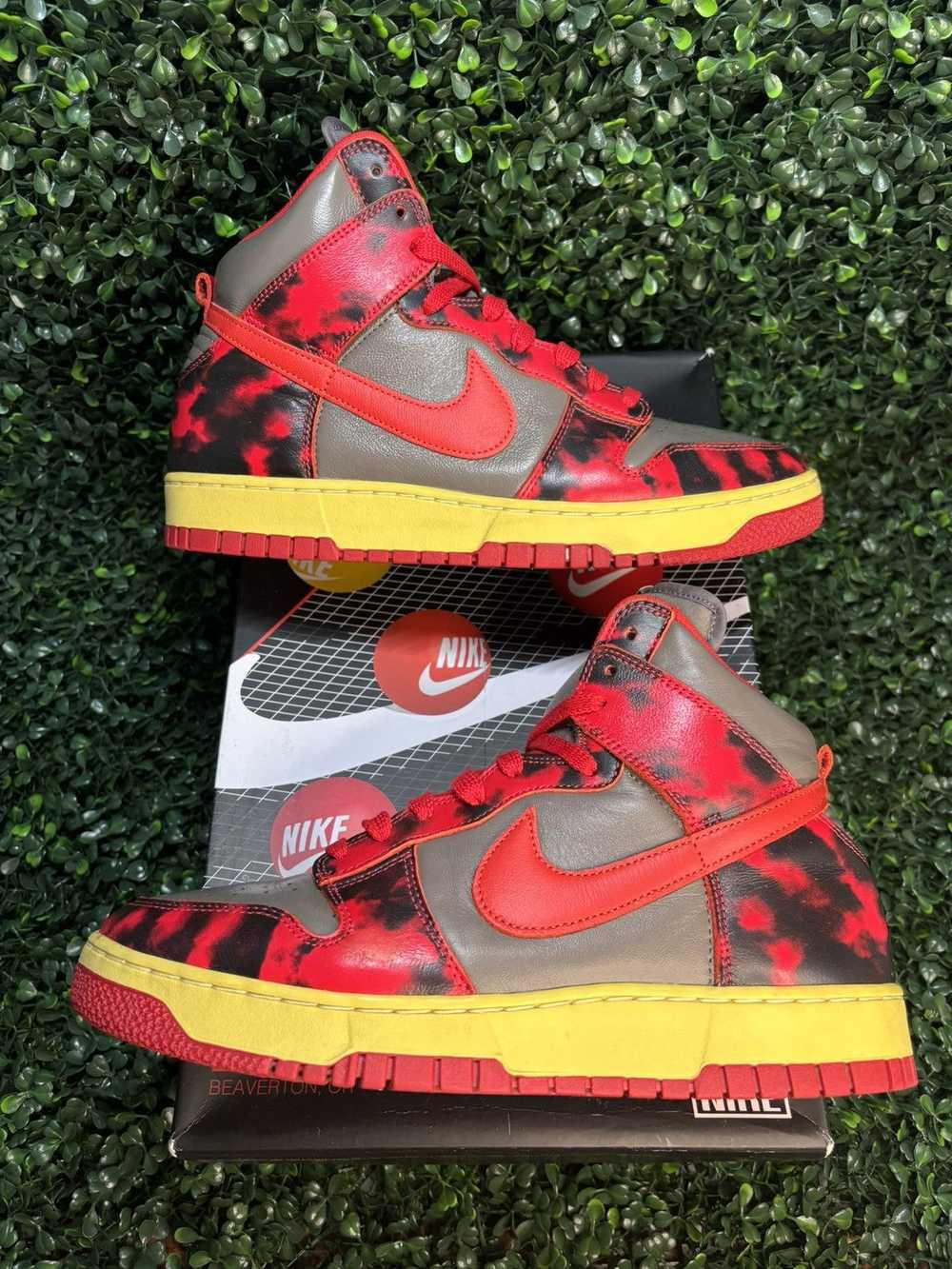 Nike Dunk High 1985 Acid Red - image 2