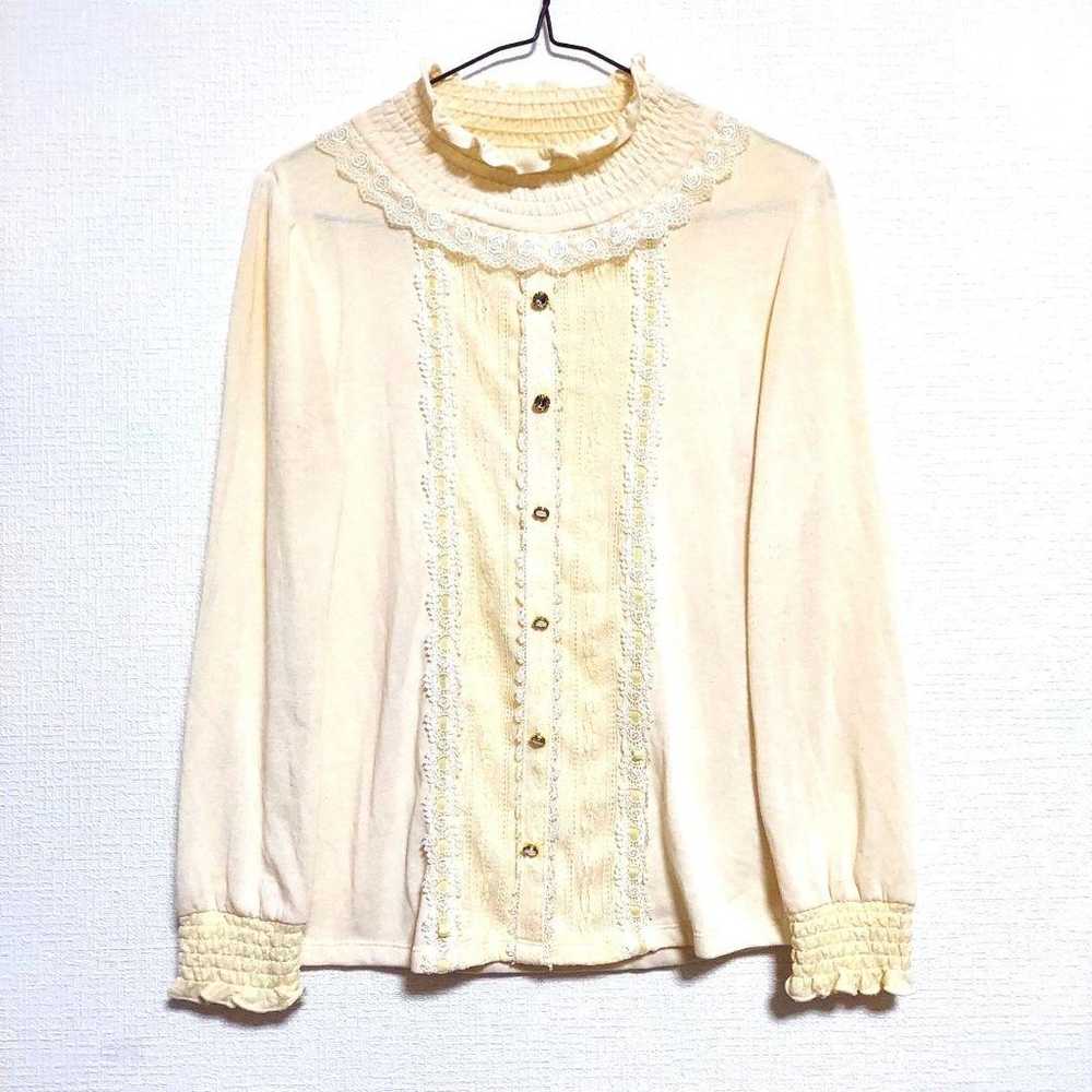 axes femme Long-Sleeved Shirt Cream Color Light Y… - image 1