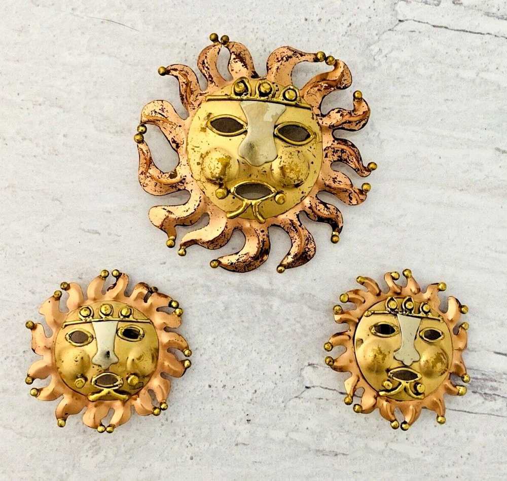 Vintage Mixed Metals Sun Face Pendant Earrings Em… - image 1