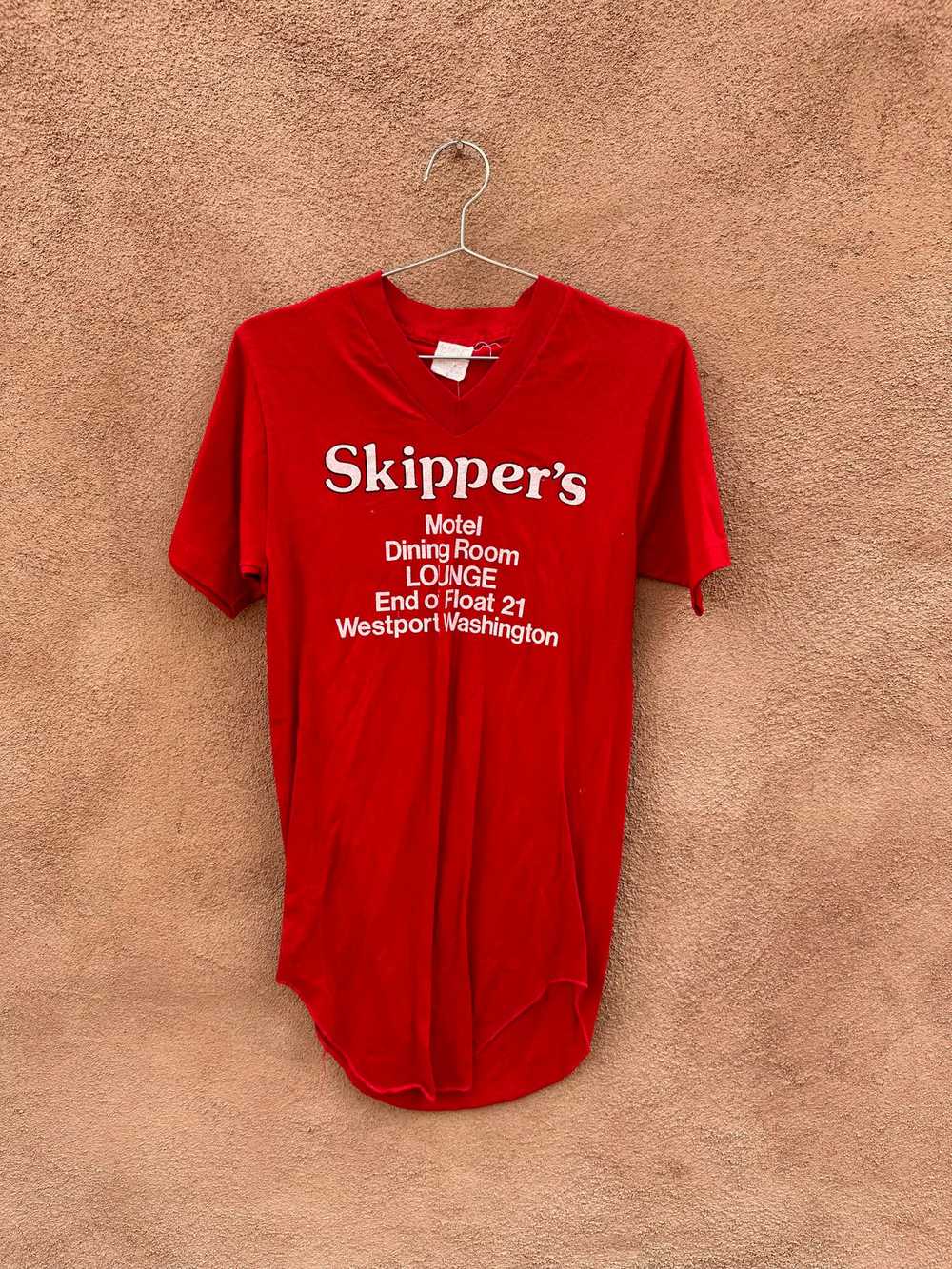 Skipper's 1970's Motel Dining Room Lounge T-shirt - image 1