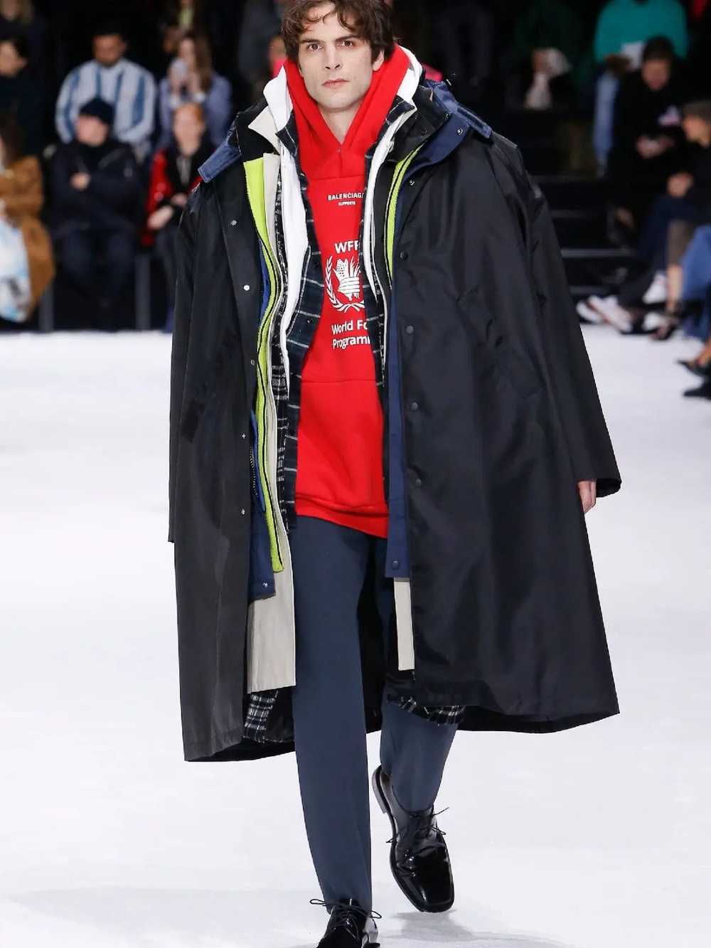 Balenciaga Balenciaga X WFP oversized save lives … - image 6