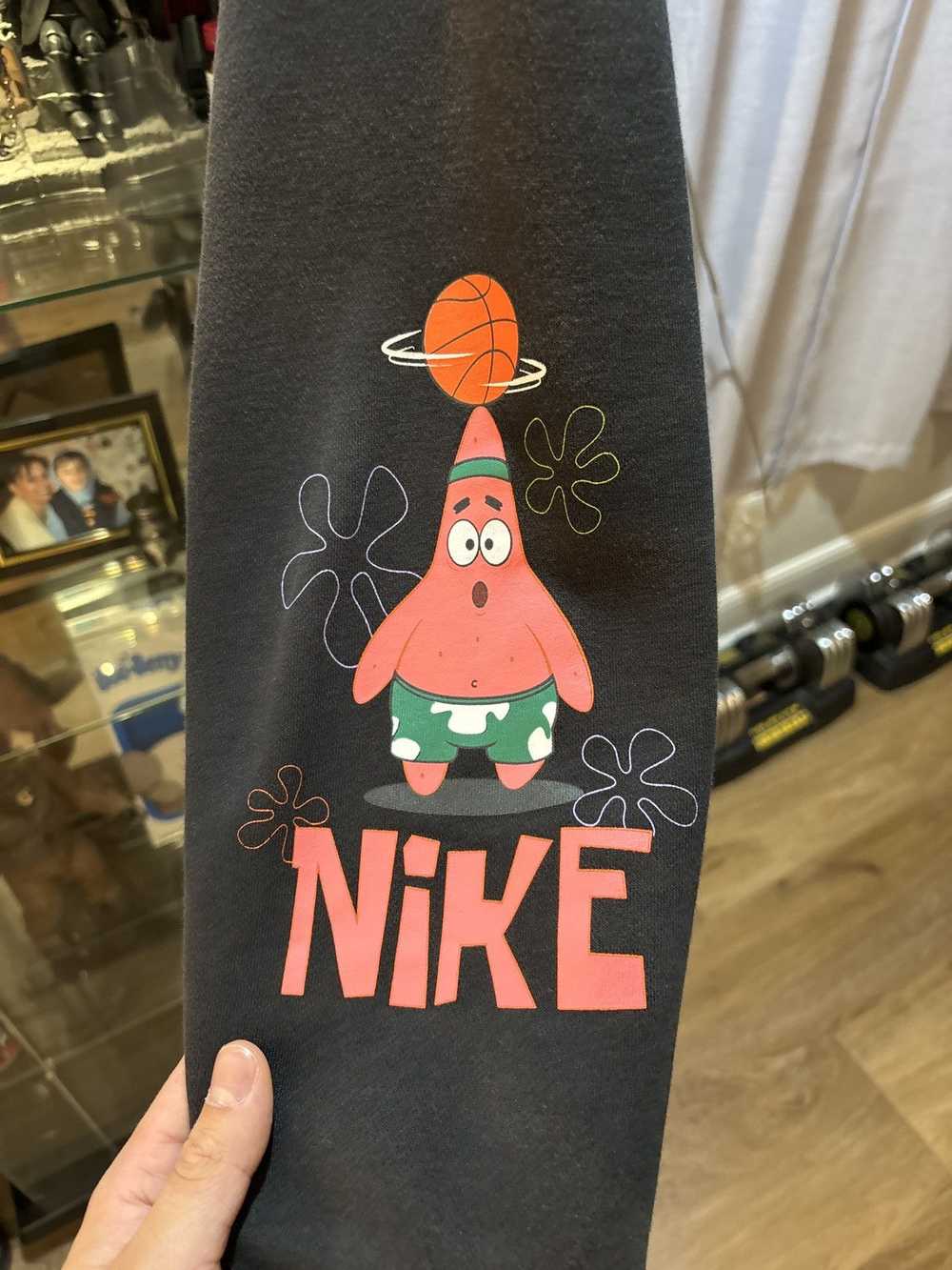 Nike Nike Kyrie x SpongeBob Dri-fit Patrick Star … - image 2