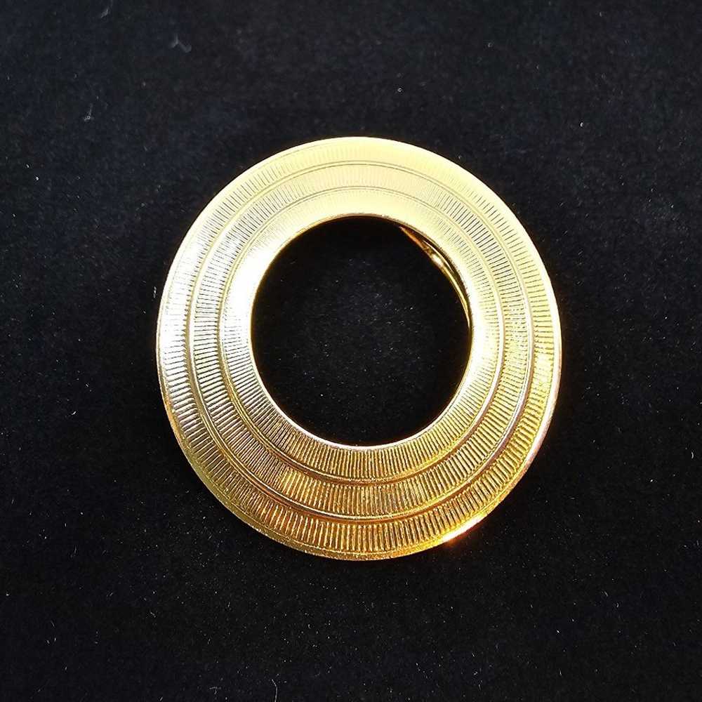 Scarf Ring vintage gold tone round shape with lin… - image 1