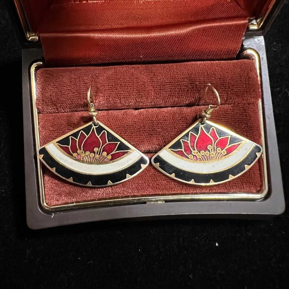 VINTAGE FABULOUS SIGNED LAUREL BURCH GOLDTONE ENA… - image 1