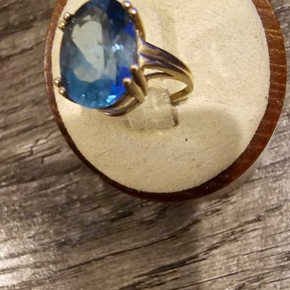 Gorgeous  Blue Topaz 4 karat stone vintage size 6… - image 2