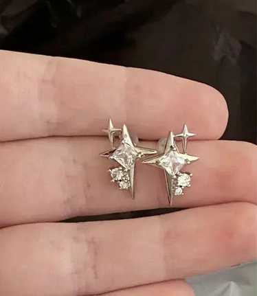 Silver × Streetwear Crystal Star Stone Earrings Go