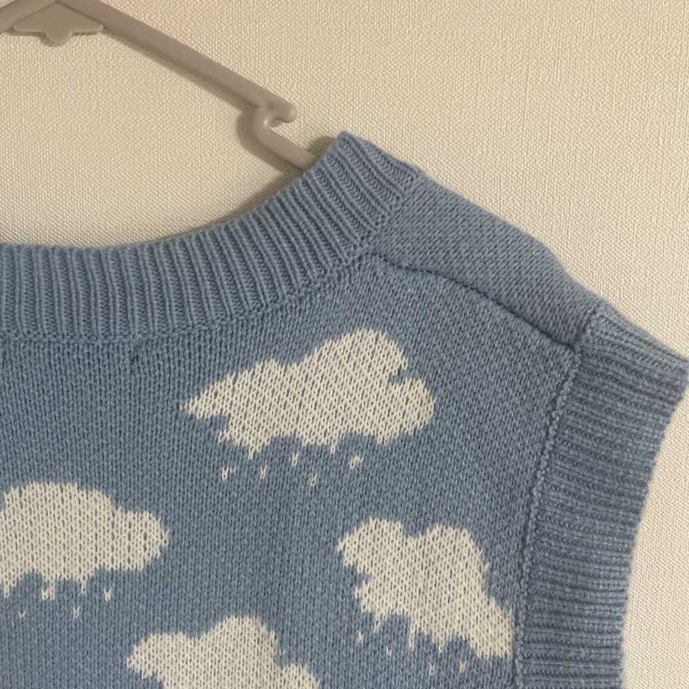 【Knit vest】 Blue-gray cloud pattern V-neck sweate… - image 3