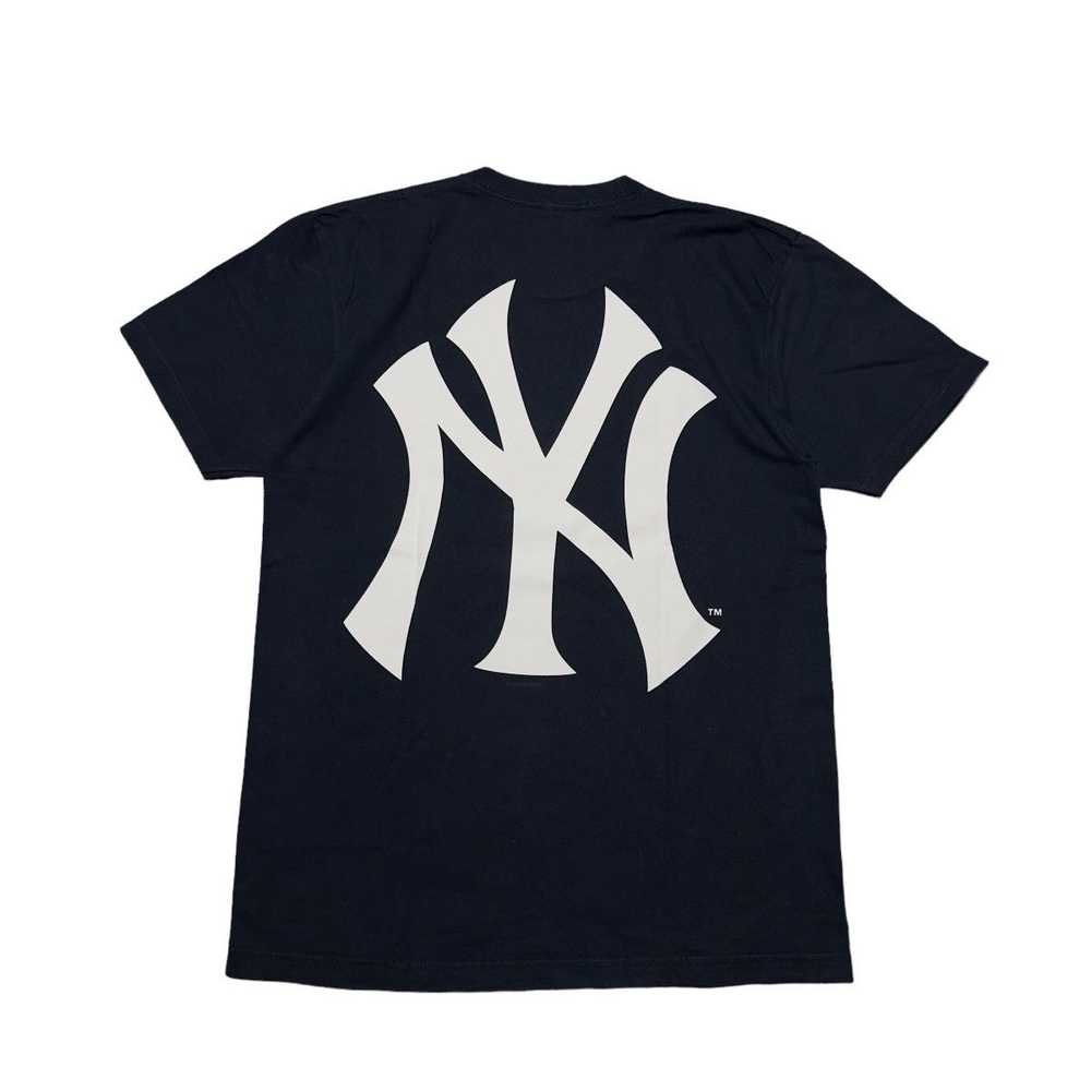 Hypebeast × Streetwear × Supreme NY Yankees Box L… - image 3