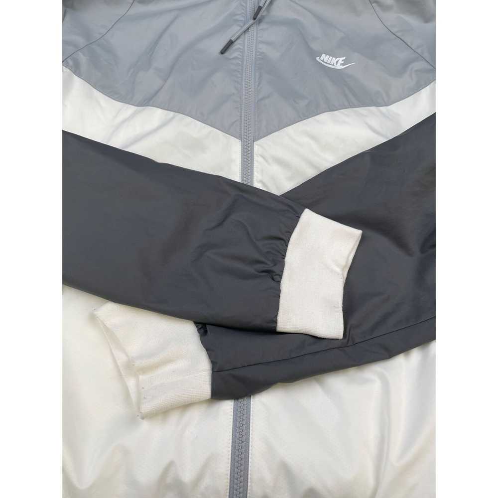 Nike Nike Men's Gray & White Jacket/Windbreaker Z… - image 6