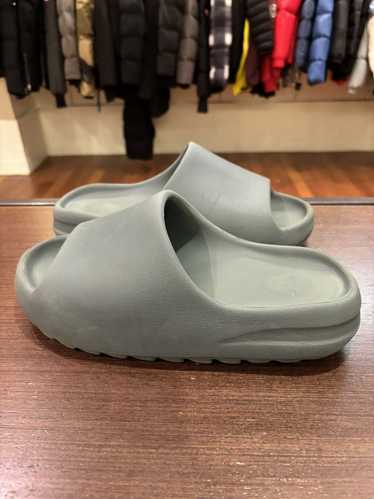 Adidas × Kanye West Yeezy Slide ‘Slate’