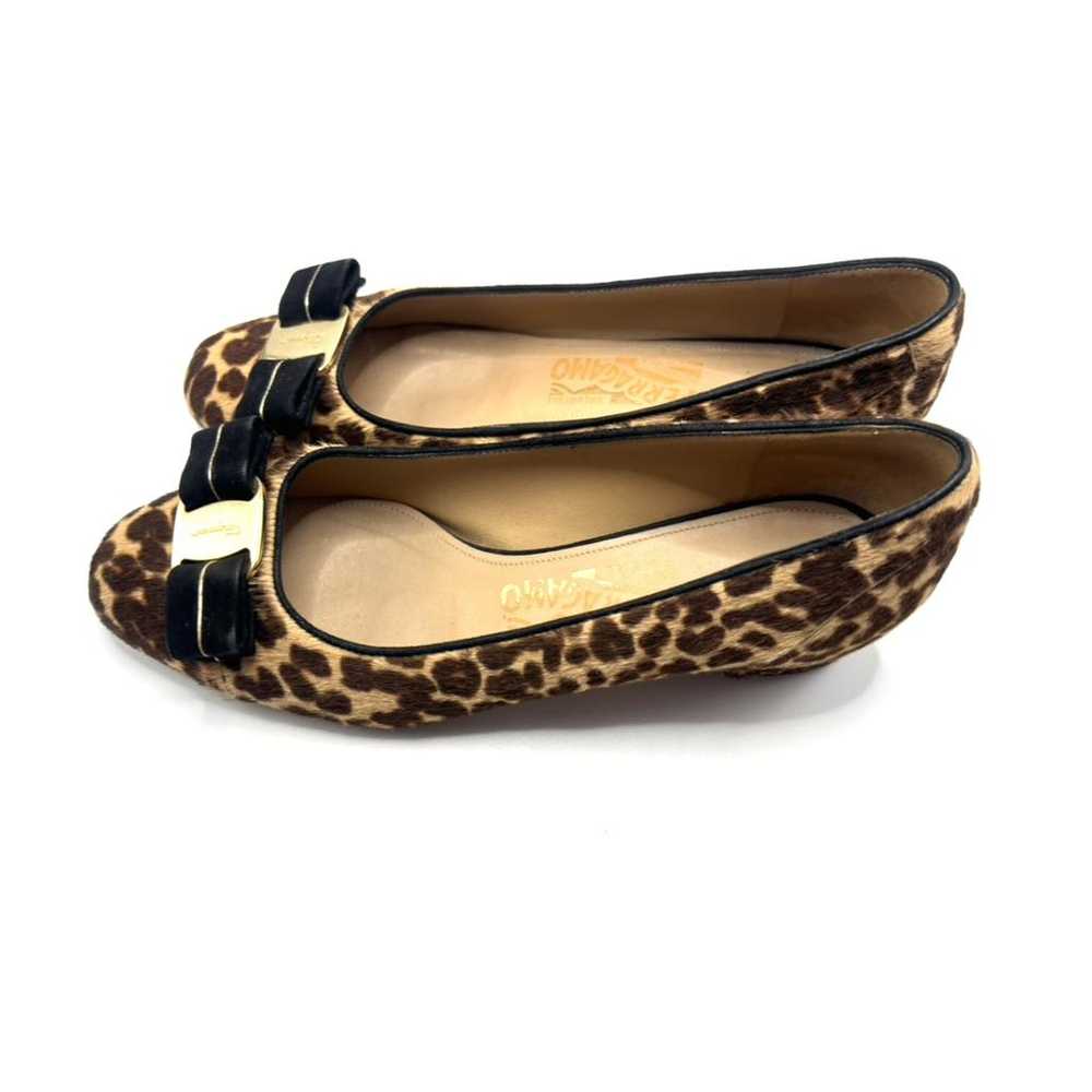 Salvatore Ferragamo Faux fur flats - image 4