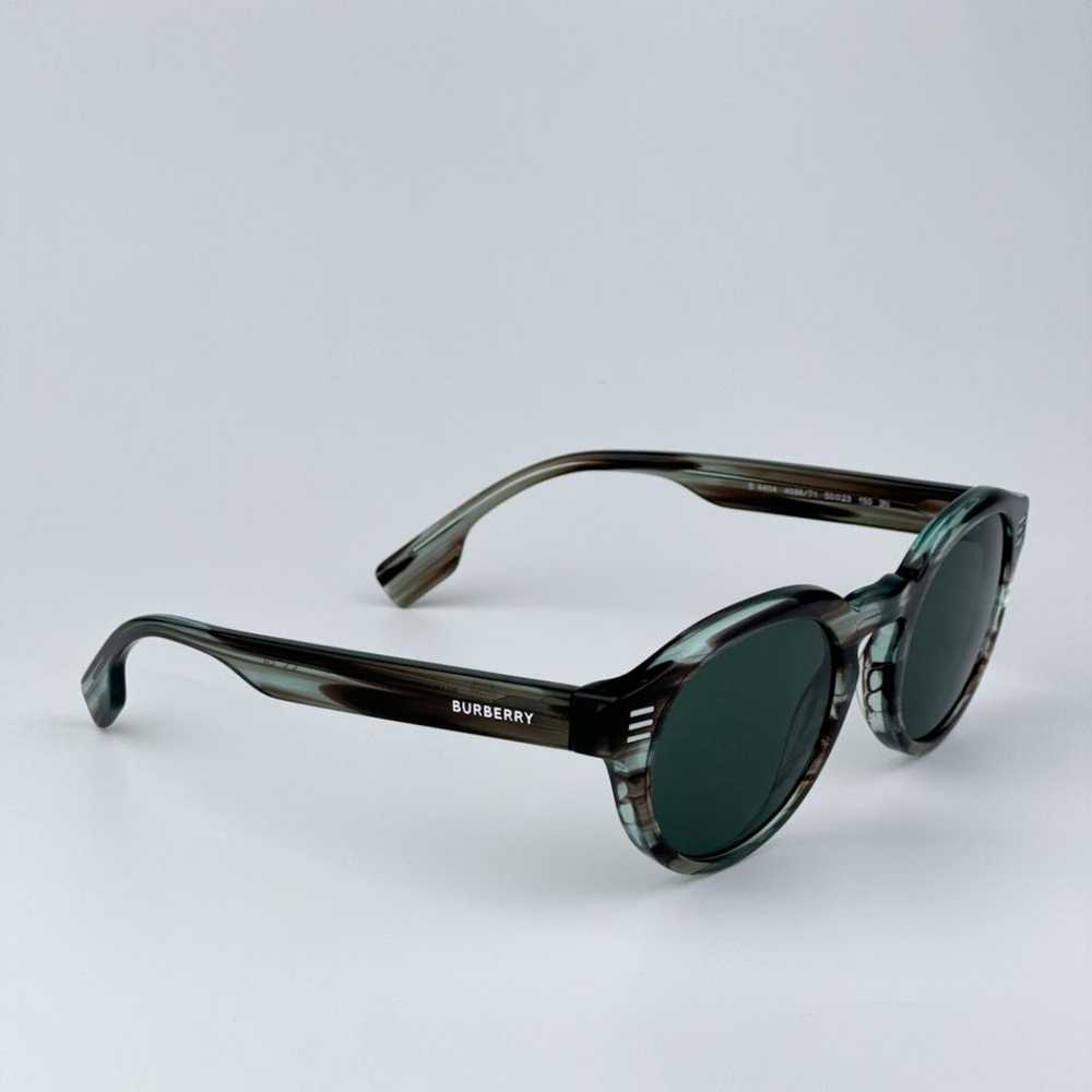 Burberry Sunglasses - image 5