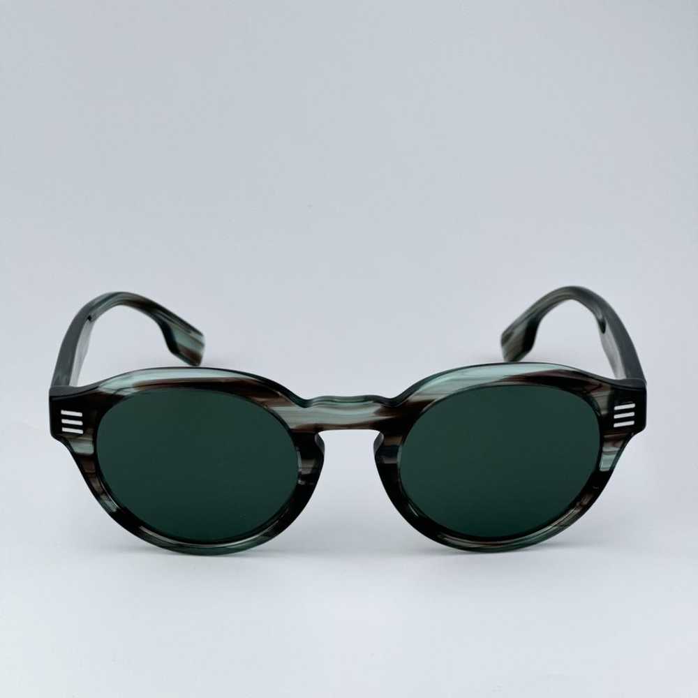 Burberry Sunglasses - image 6