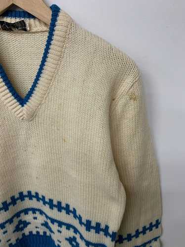 Cardigan × Coloured Cable Knit Sweater × Vintage V