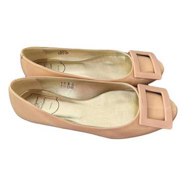 Roger Vivier Gommetine patent leather ballet flats