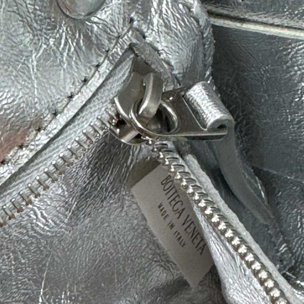 Bottega Veneta Cassette leather handbag - image 4