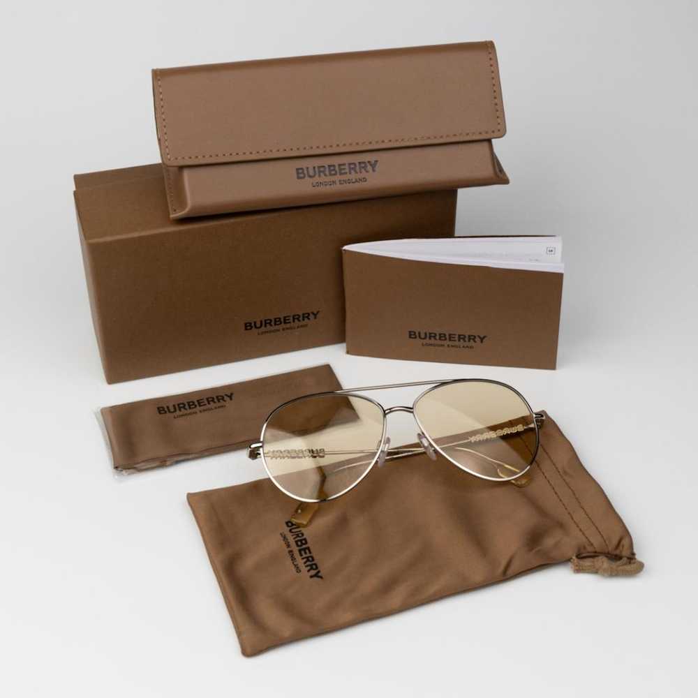 Burberry Aviator sunglasses - image 10