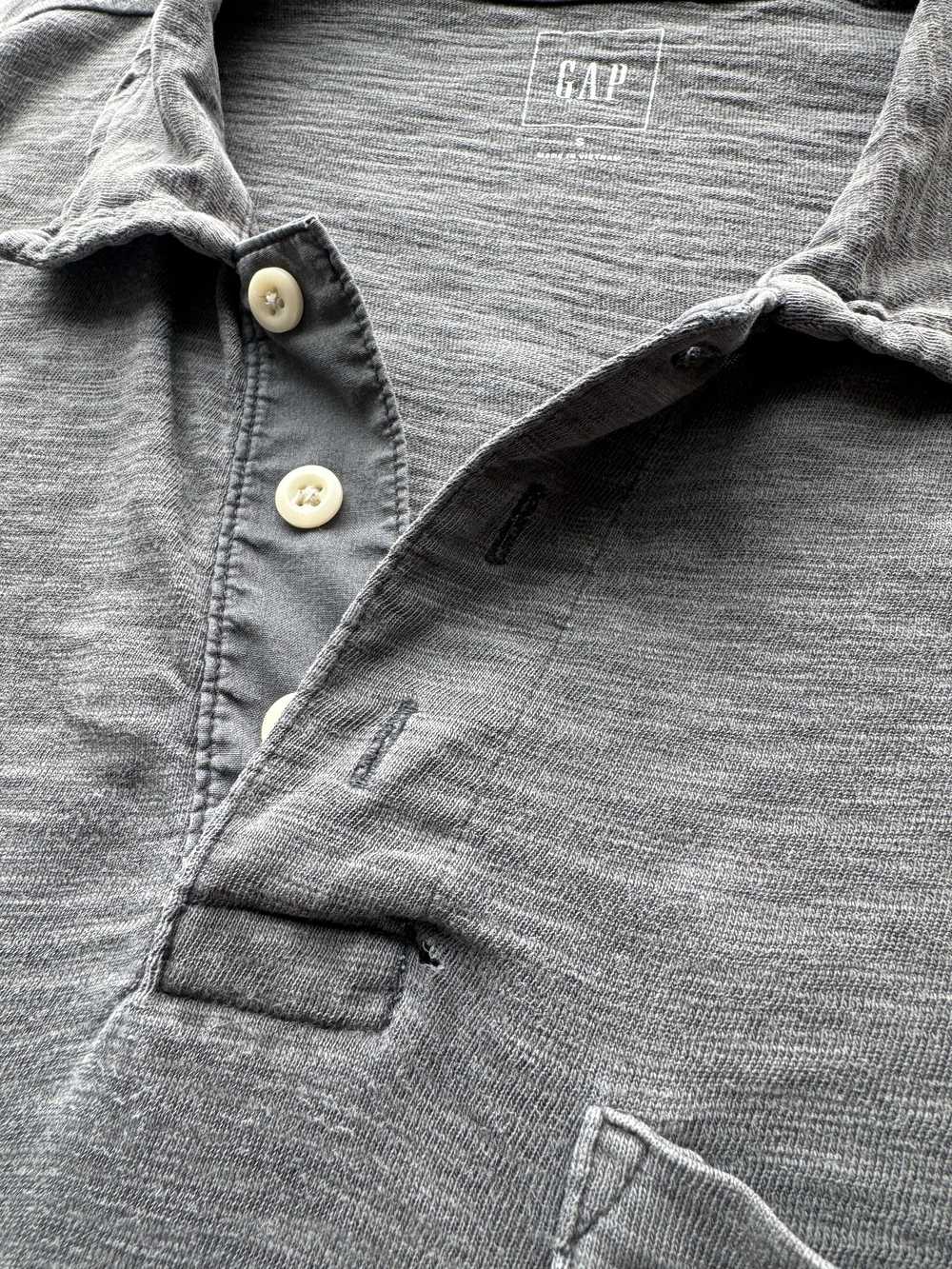 Gap GAP USA Mens Marbel Jersey Cotton Grey Distre… - image 9