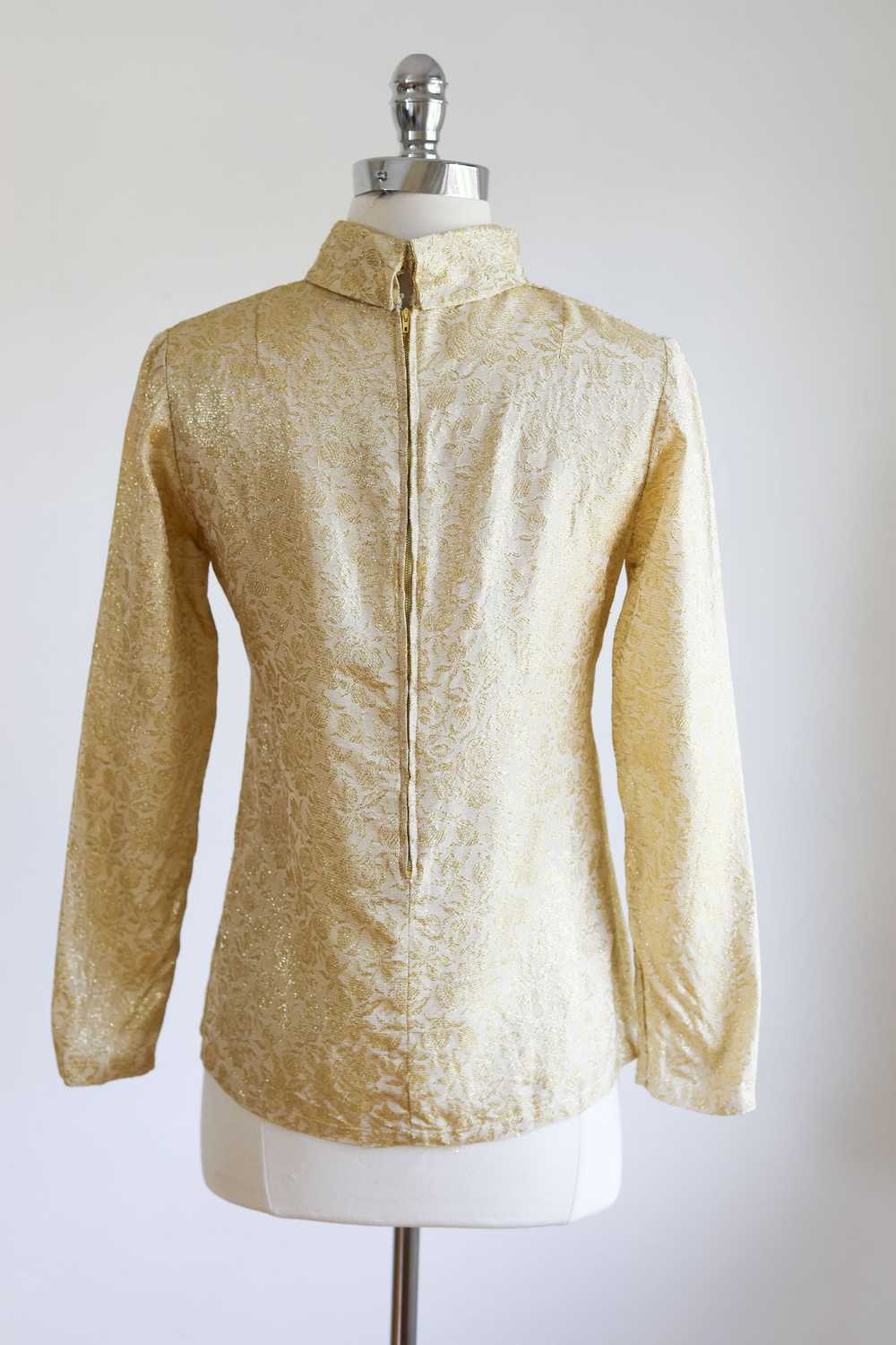 Vintage 1960s Blouse - GOLD RUSH Metallic Lurex B… - image 5