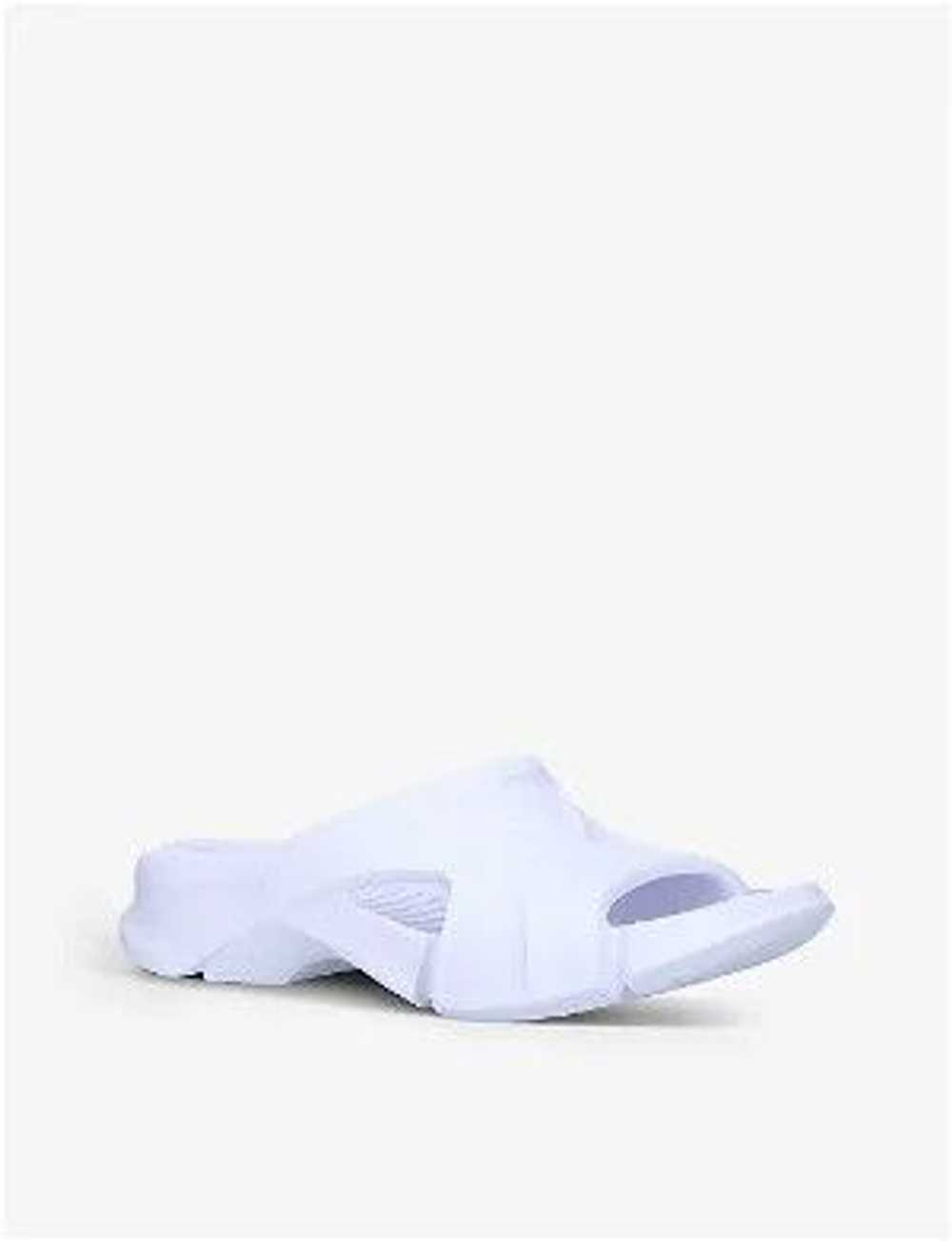 o1in1g1123 Mold Slide Sandal in White - image 2