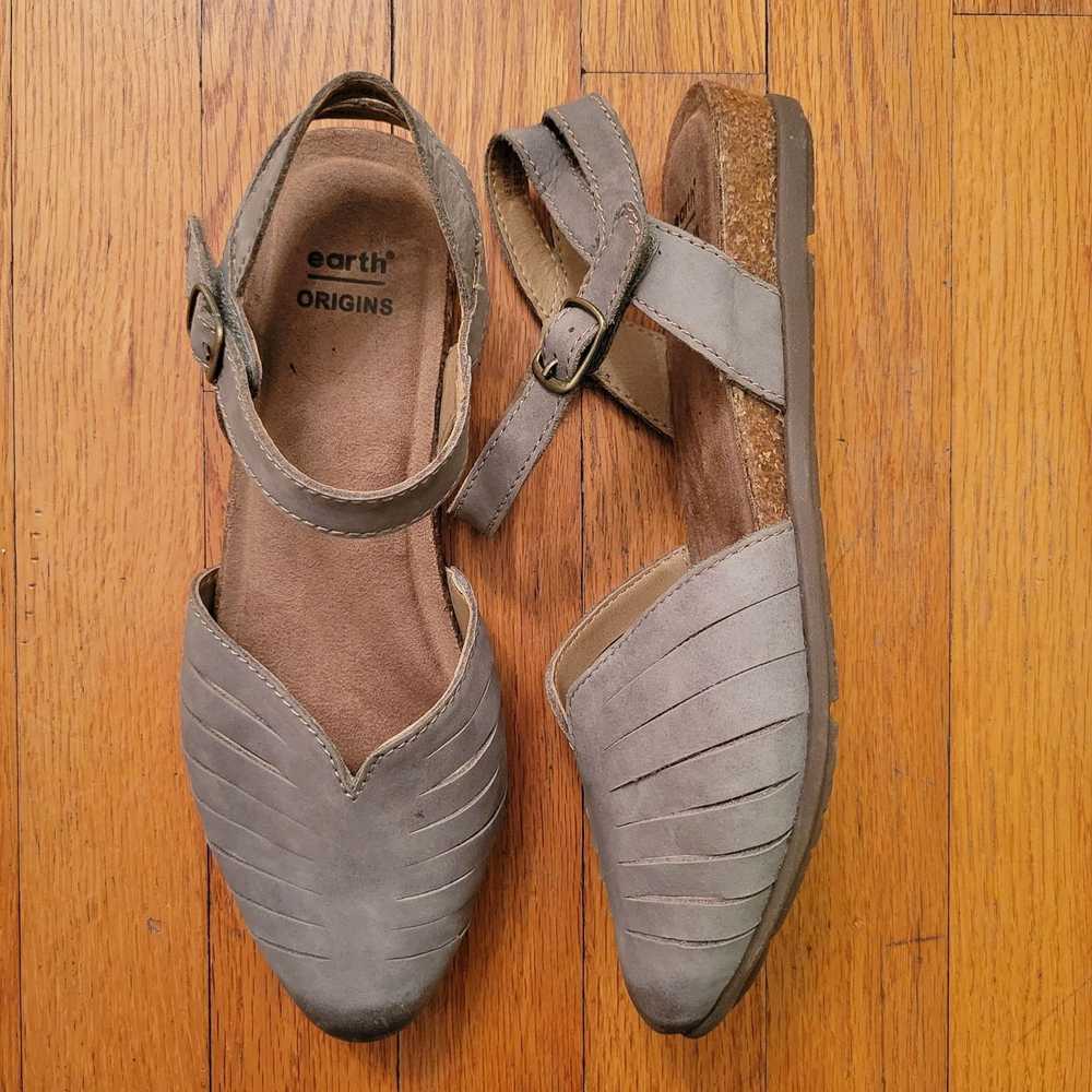 Vintage Earth Origins Sage Green Leather Sandals … - image 1