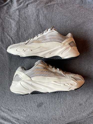 Adidas × Yeezy Season Yeezy 700 V2 Static