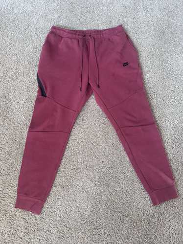 Nike Nike Tech Fleece Sweatpants - image 1