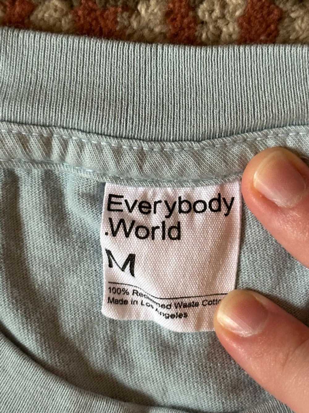 Everybody World Baby Trash Tee (M) | Used,… - image 3