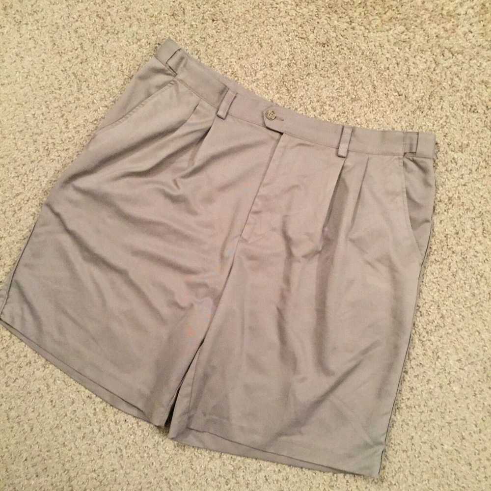 Izod Izod XFG Chino Shorts Mens Size 36 Beige Ple… - image 2