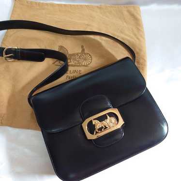 Luxury item: CELINE shoulder bag with carriage har