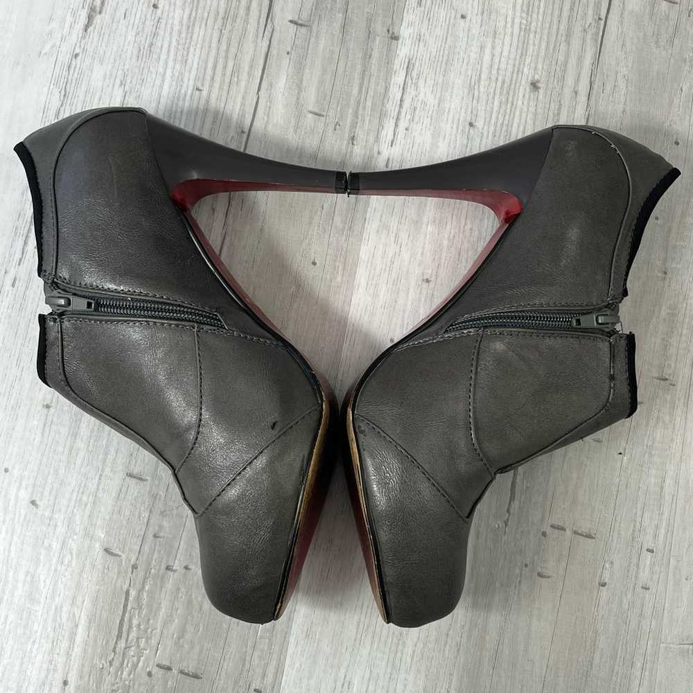 Vintage Stefani Gray Leather Side Zip High Heel A… - image 5