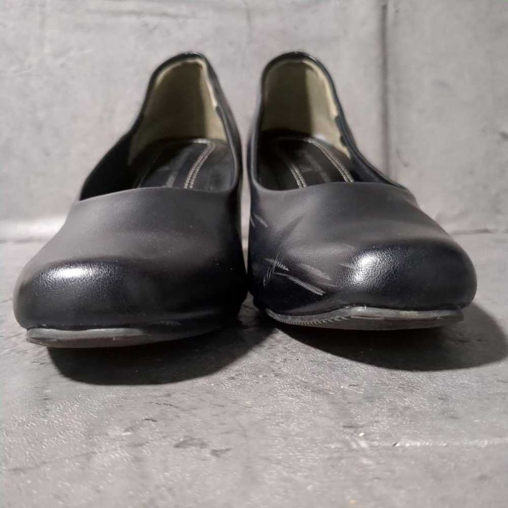 【Romeo Valentino】 (22.5) Square Toe Leather Pumps - image 2