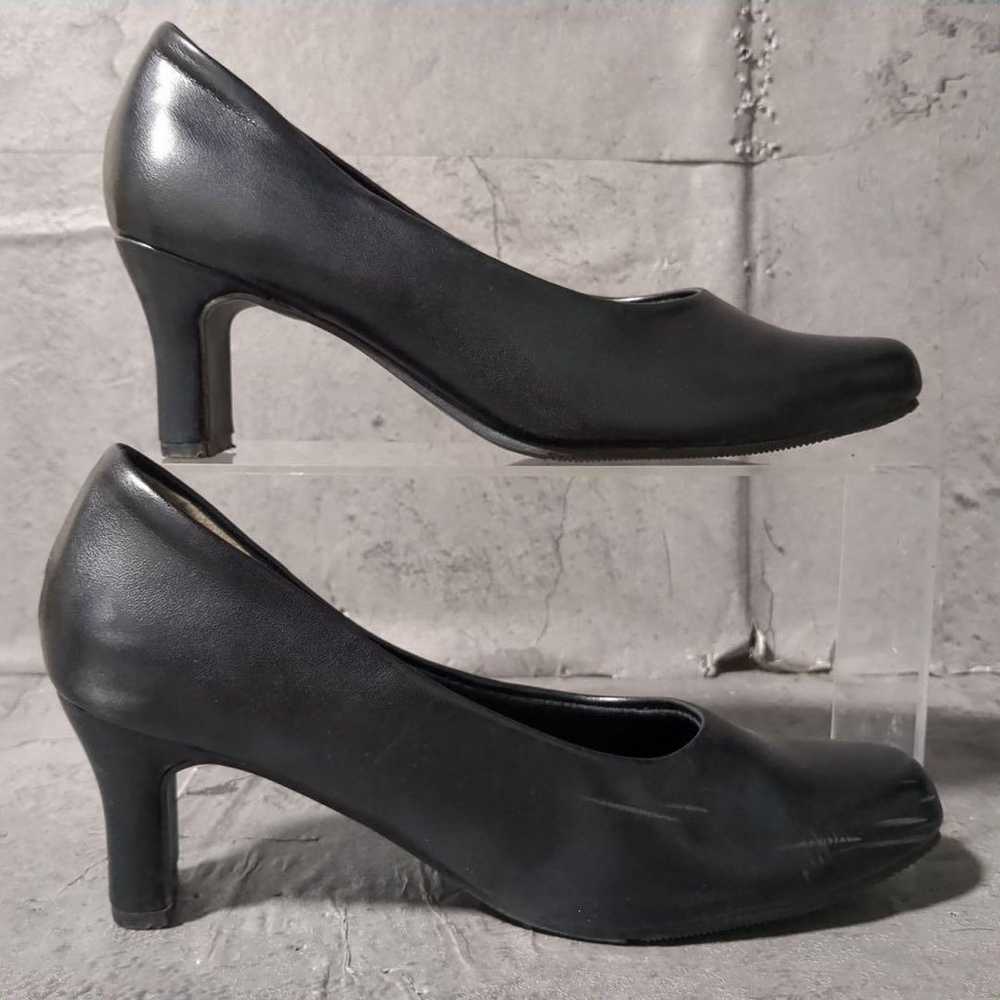 【Romeo Valentino】 (22.5) Square Toe Leather Pumps - image 4