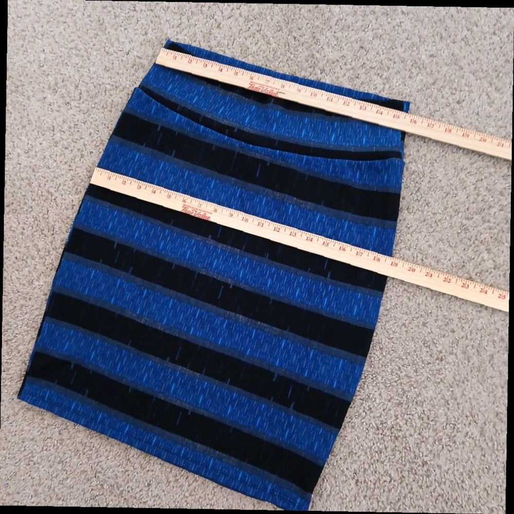 Vintage Knee Length Blue Striped Pencil Style Pul… - image 2