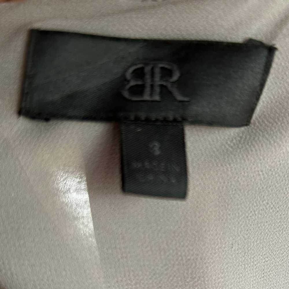 Banana Republic Monogram line blouse in size 8 - image 4