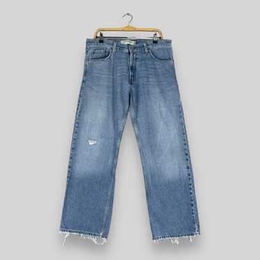 Distressed Denim × Levi's × Vintage W35 L29 Vinta… - image 1